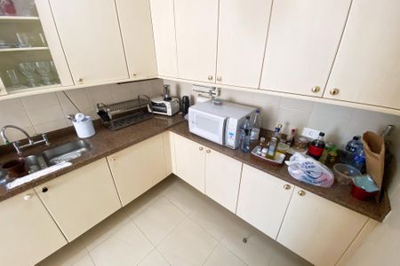 Apartamento para alugar com 205m², 2 quartos e 3 vagas Apartamento para alugar com 205m², 2 quartos e 3 vagasCozinha