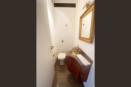 Apartamento para alugar com 205m², 2 quartos e 3 vagas Apartamento para alugar com 205m², 2 quartos e 3 vagasLavabo