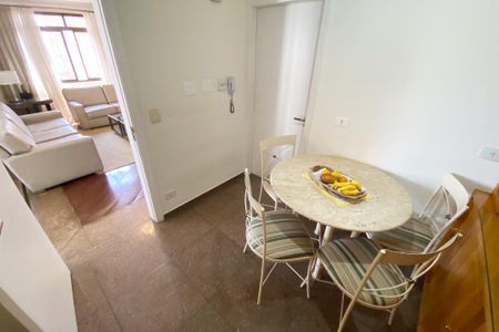 Apartamento para alugar com 205m², 2 quartos e 3 vagas Apartamento para alugar com 205m², 2 quartos e 3 vagasCopa