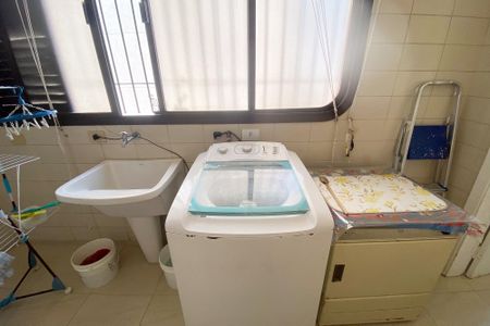 Apartamento para alugar com 205m², 2 quartos e 3 vagas Apartamento para alugar com 205m², 2 quartos e 3 vagasÁrea de Serviço