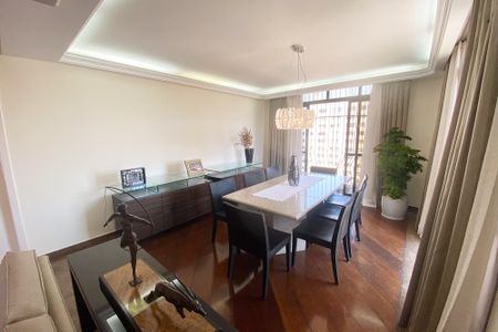 Apartamento para alugar com 205m², 2 quartos e 3 vagas Apartamento para alugar com 205m², 2 quartos e 3 vagasSala de Jantar