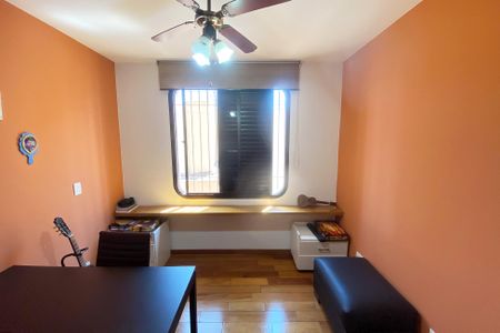 Apartamento para alugar com 205m², 2 quartos e 3 vagas Apartamento para alugar com 205m², 2 quartos e 3 vagasEscritório