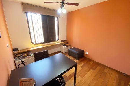 Apartamento para alugar com 205m², 2 quartos e 3 vagas Apartamento para alugar com 205m², 2 quartos e 3 vagasEscritório