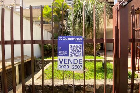 Apartamento para alugar com 205m², 2 quartos e 3 vagas Apartamento para alugar com 205m², 2 quartos e 3 vagasPlaca