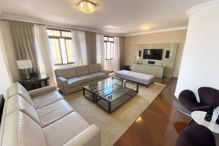 Apartamento para alugar com 205m², 2 quartos e 3 vagas Apartamento para alugar com 205m², 2 quartos e 3 vagasSala