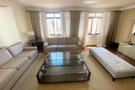 Apartamento para alugar com 205m², 2 quartos e 3 vagas Apartamento para alugar com 205m², 2 quartos e 3 vagasSala