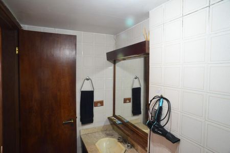 Apartamento à venda com 94m², 3 quartos e 2 vagas Apartamento à venda com 94m², 3 quartos e 2 vagasBanheiro da Suíte