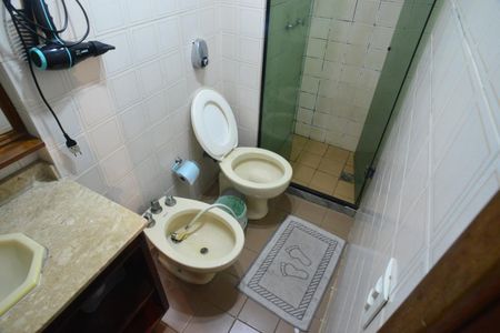 Apartamento à venda com 94m², 3 quartos e 2 vagas Apartamento à venda com 94m², 3 quartos e 2 vagasBanheiro da Suíte