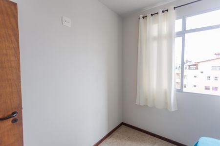 Apartamento à venda com 170m², 4 quartos e 2 vagasQuarto 2