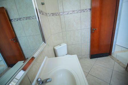 Apartamento à venda com 74m², 2 quartos e sem vaga Apartamento à venda com 74m², 2 quartos e sem vagaBanheiro