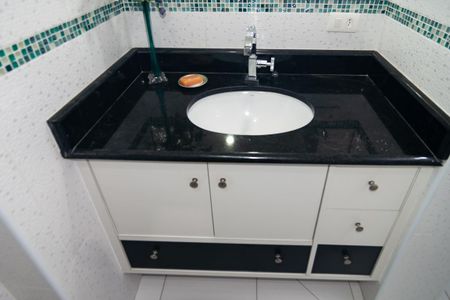 Apartamento à venda com 85m², 2 quartos e sem vagaBanheiro da Suíte
