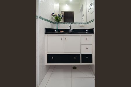 Apartamento à venda com 85m², 2 quartos e sem vagaBanheiro da Suíte