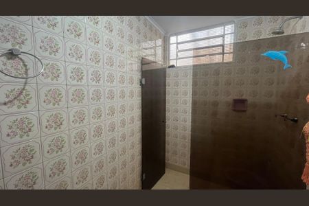 Casa à venda com 260m², 3 quartos e 2 vagasBanheiro