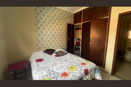 Casa à venda com 260m², 3 quartos e 2 vagasSuíte