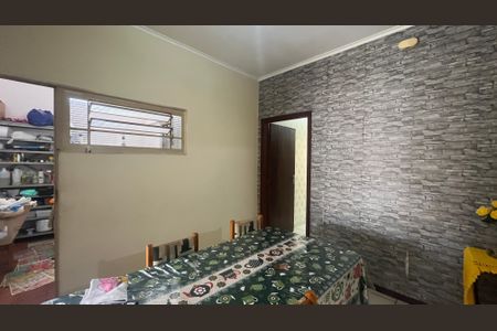 Casa à venda com 260m², 3 quartos e 2 vagasCopa