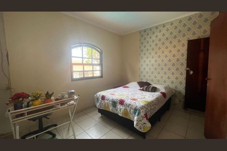 Casa à venda com 260m², 3 quartos e 2 vagasSuíte