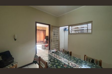 Casa à venda com 260m², 3 quartos e 2 vagasCopa