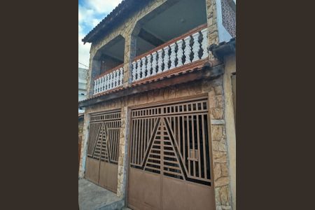 Casa à venda com 320m², 3 quartos e 7 vagas Casa à venda com 320m², 3 quartos e 7 vagasFachada