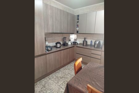 Casa à venda com 320m², 3 quartos e 7 vagas Casa à venda com 320m², 3 quartos e 7 vagasCozinha