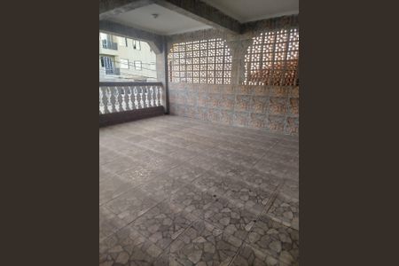 Casa à venda com 320m², 3 quartos e 7 vagas Casa à venda com 320m², 3 quartos e 7 vagasVaranda