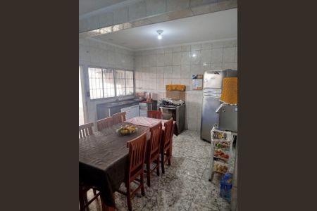 Casa à venda com 320m², 3 quartos e 7 vagas Casa à venda com 320m², 3 quartos e 7 vagasCozinha