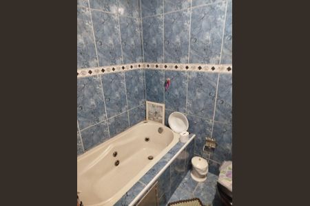 Casa à venda com 320m², 3 quartos e 7 vagas Casa à venda com 320m², 3 quartos e 7 vagasBanheiro