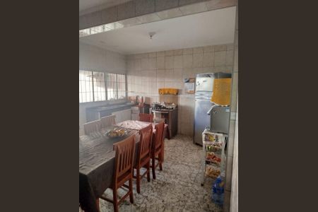 Casa à venda com 320m², 3 quartos e 7 vagas Casa à venda com 320m², 3 quartos e 7 vagasCozinha