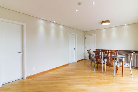 Apartamento para alugar com 100m², 3 quartos e 2 vagasSala