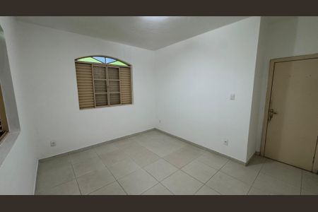 Casa à venda com 360m², 4 quartos e 3 vagas Casa à venda com 360m², 4 quartos e 3 vagasQuarto 1