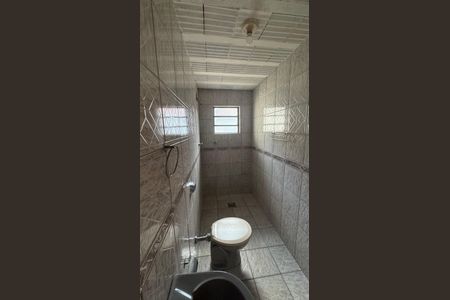 Casa à venda com 360m², 4 quartos e 3 vagas Casa à venda com 360m², 4 quartos e 3 vagasBanheiro 2