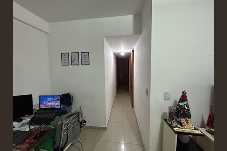 Apartamento à venda com 67m², 2 quartos e 1 vagaCorredor