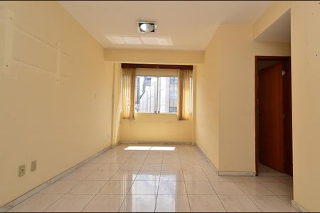 Sala  de apartamento à venda com 3 quartos, 90m² em Horto, Belo Horizonte