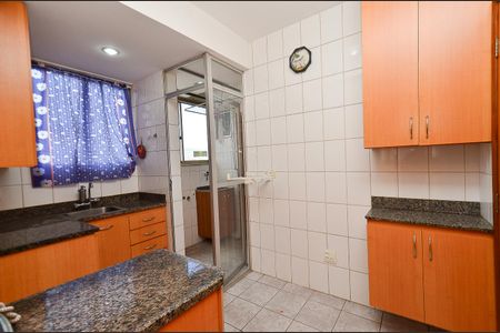 Apartamento à venda com 90m², 3 quartos e 2 vagasCozinha