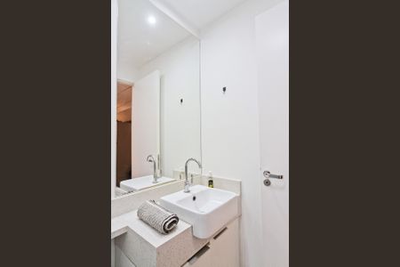 Apartamento à venda com 37m², 2 quartos e sem vaga Apartamento à venda com 37m², 2 quartos e sem vagaBanheiro