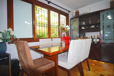 Casa à venda com 300m², 4 quartos e sem vagaSala de Jantar