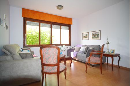 Sala de casa à venda com 4 quartos, 300m² em Passo D’areia, Porto Alegre