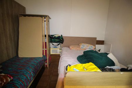 Suíte  de casa à venda com 3 quartos, 133m² em Jardim Miriam, São Paulo