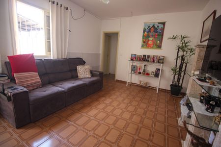 Sala de casa à venda com 3 quartos, 133m² em Jardim Miriam, São Paulo