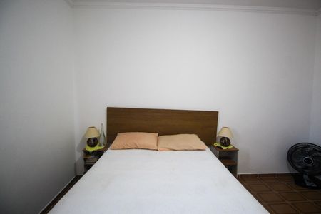 Quarto  de casa à venda com 3 quartos, 133m² em Jardim Miriam, São Paulo