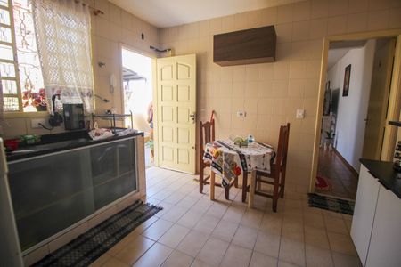 Casa à venda com 133m², 3 quartos e 1 vagaCozinha