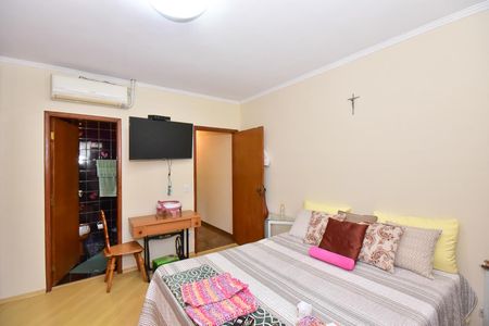 Casa para alugar com 137m², 3 quartos e 3 vagasSuíte