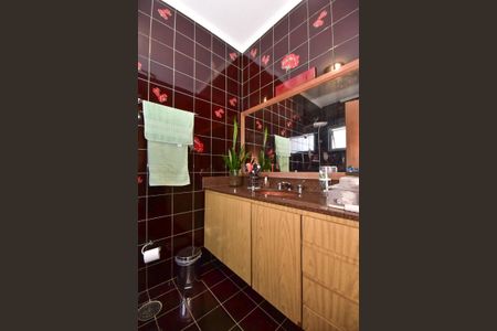 Casa para alugar com 137m², 3 quartos e 3 vagasBanheiro Suíte