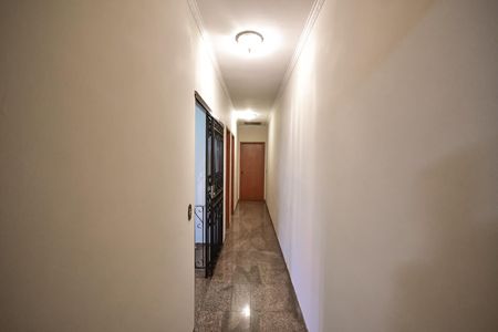 Casa para alugar com 137m², 3 quartos e 3 vagasCorredor