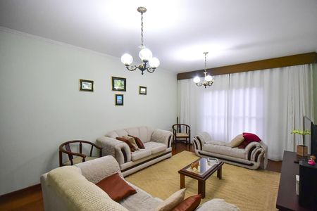 Casa para alugar com 137m², 3 quartos e 3 vagasSala