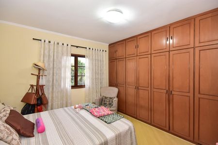 Casa para alugar com 137m², 3 quartos e 3 vagasSuíte