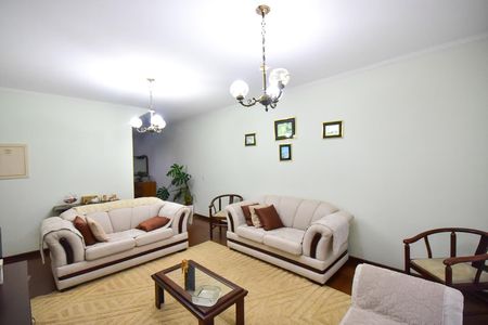 Casa para alugar com 137m², 3 quartos e 3 vagasSala