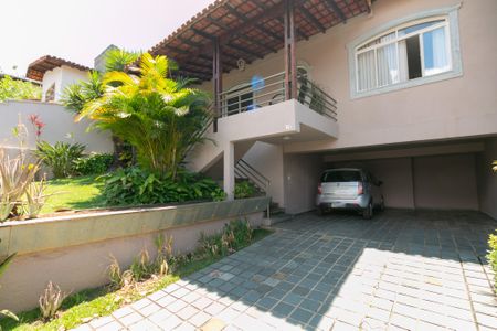 Casa à venda com 360m², 3 quartos e 4 vagasGaragem