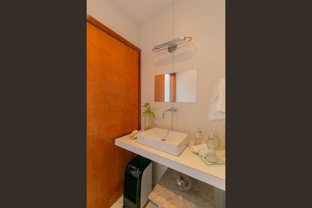 Casa à venda com 360m², 3 quartos e 4 vagasBanheiro