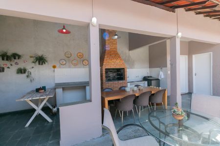 Casa à venda com 360m², 3 quartos e 4 vagasÁrea Externa