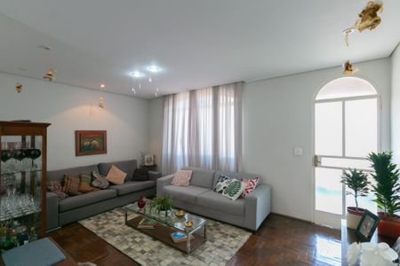 Sala de casa à venda com 3 quartos, 360m² em Santa Branca, Belo Horizonte